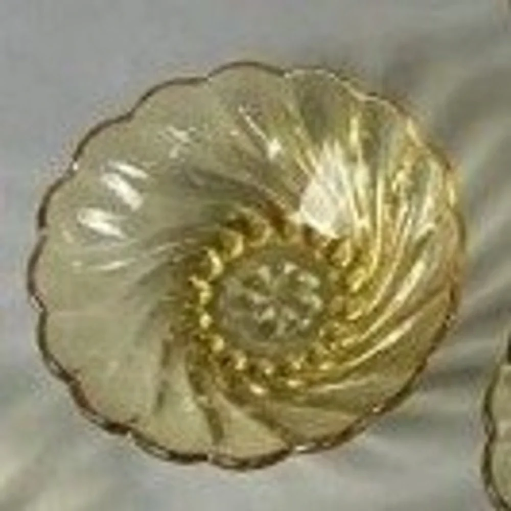 Vintage Amber Iridescent Glass Swirl Scalloped Dessert Bowl